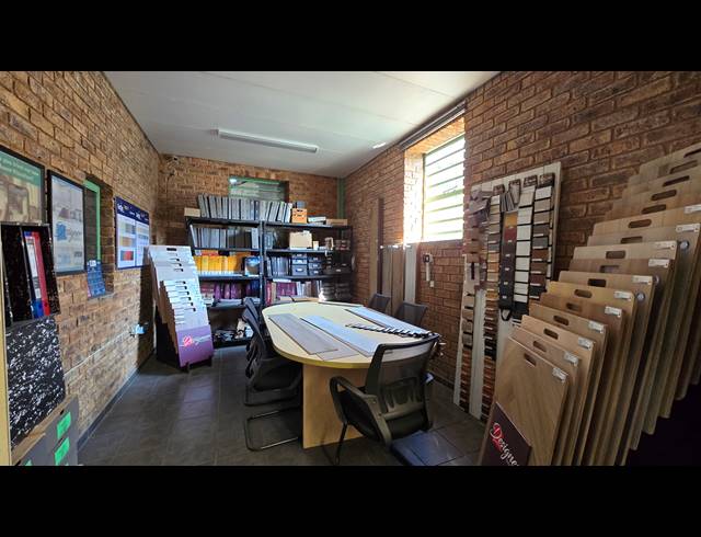 400M² WAREHOUSE TO LET IN SEBENZA